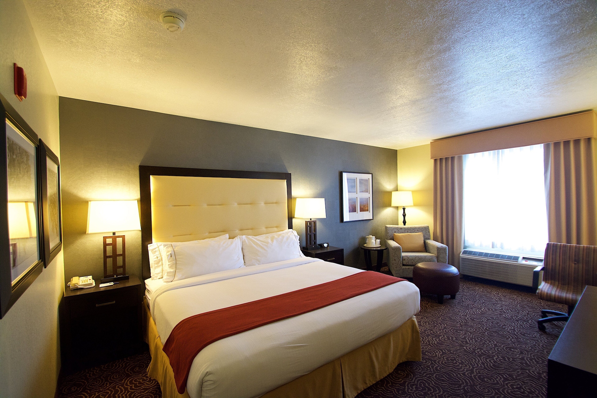 holiday inn express and suites ogden by ihg