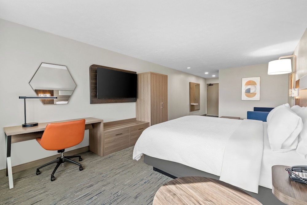 holiday inn express and suites ogden by ihg