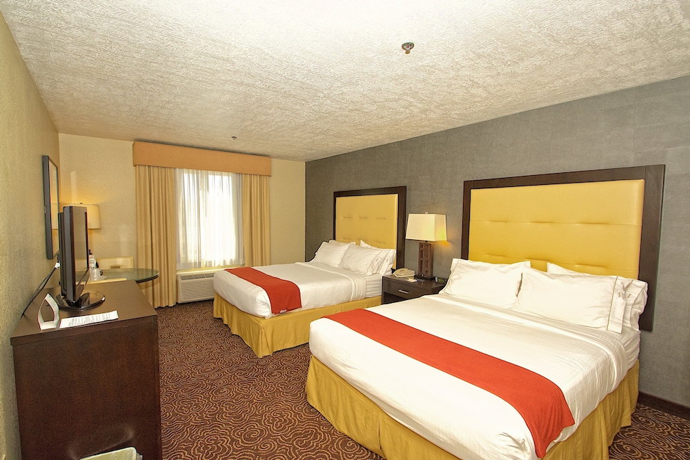holiday inn express and suites ogden by ihg