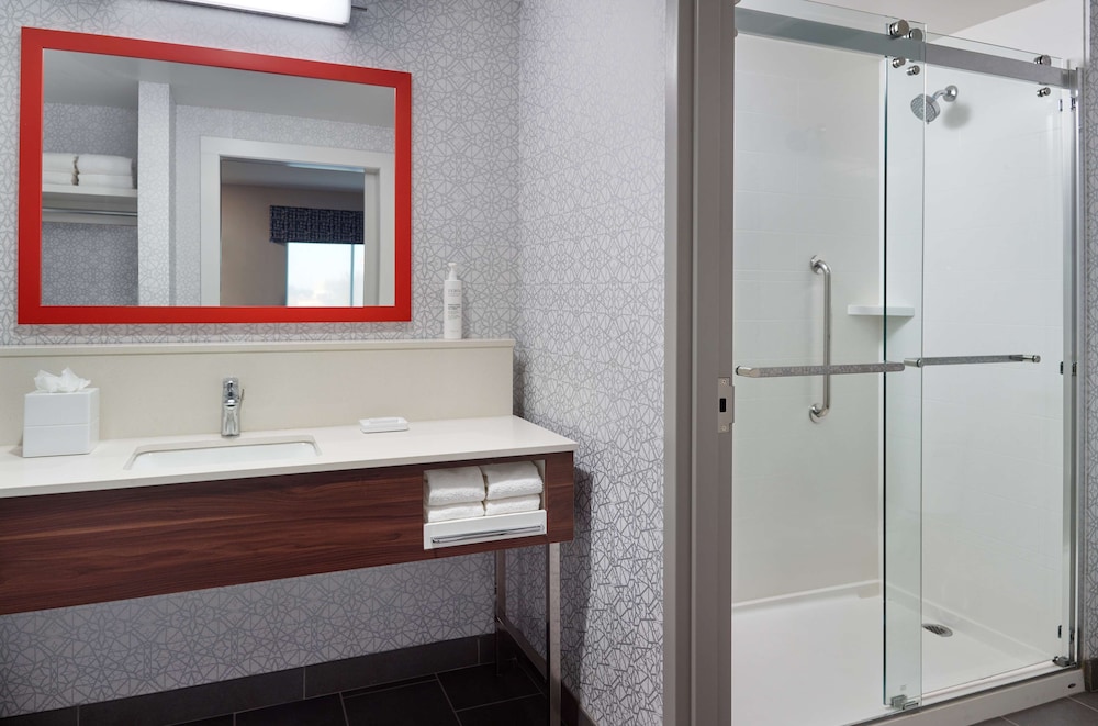 hampton inn and suites fultondale birmingham i 65 al