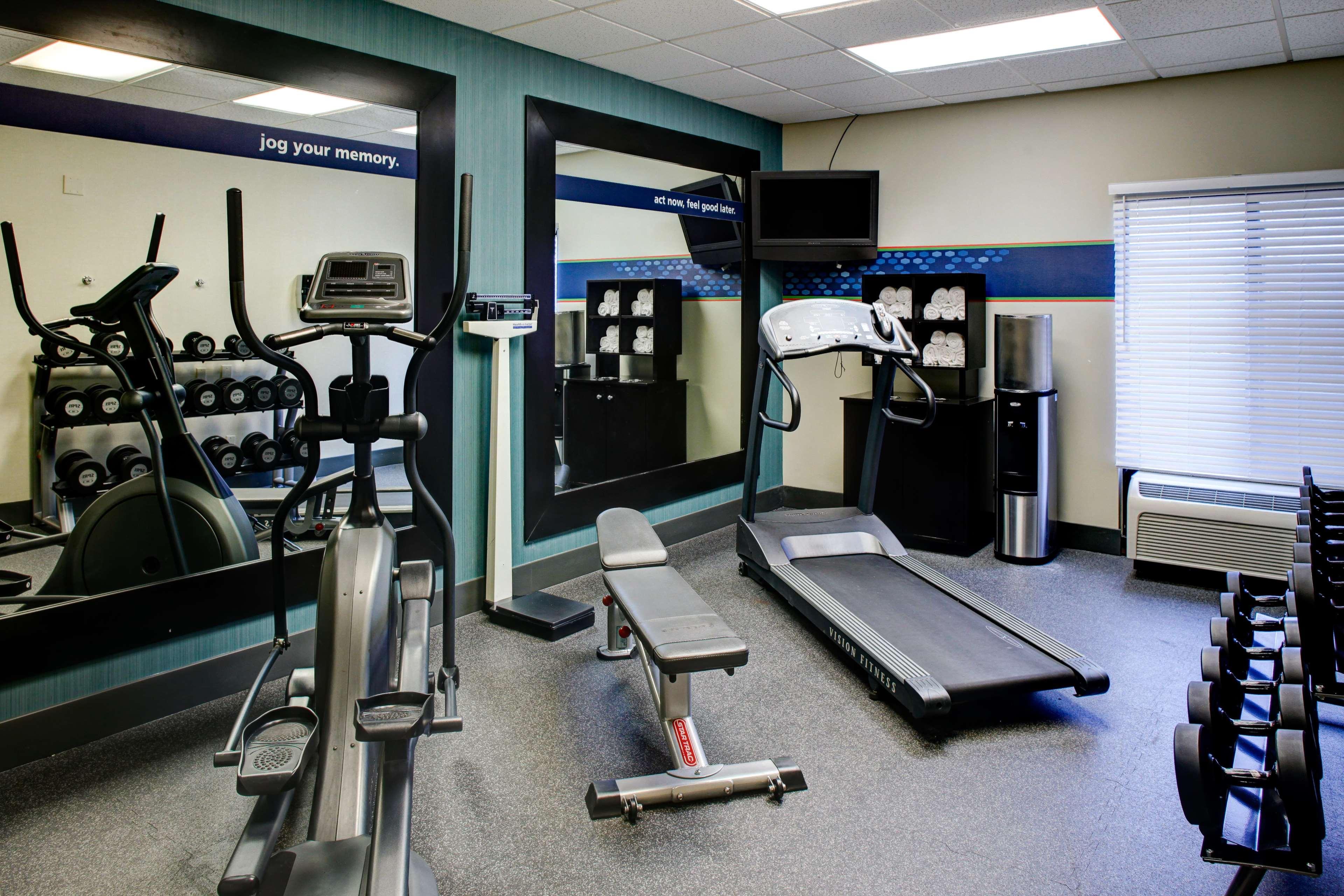 hampton inn and suites fultondale birmingham i 65 al