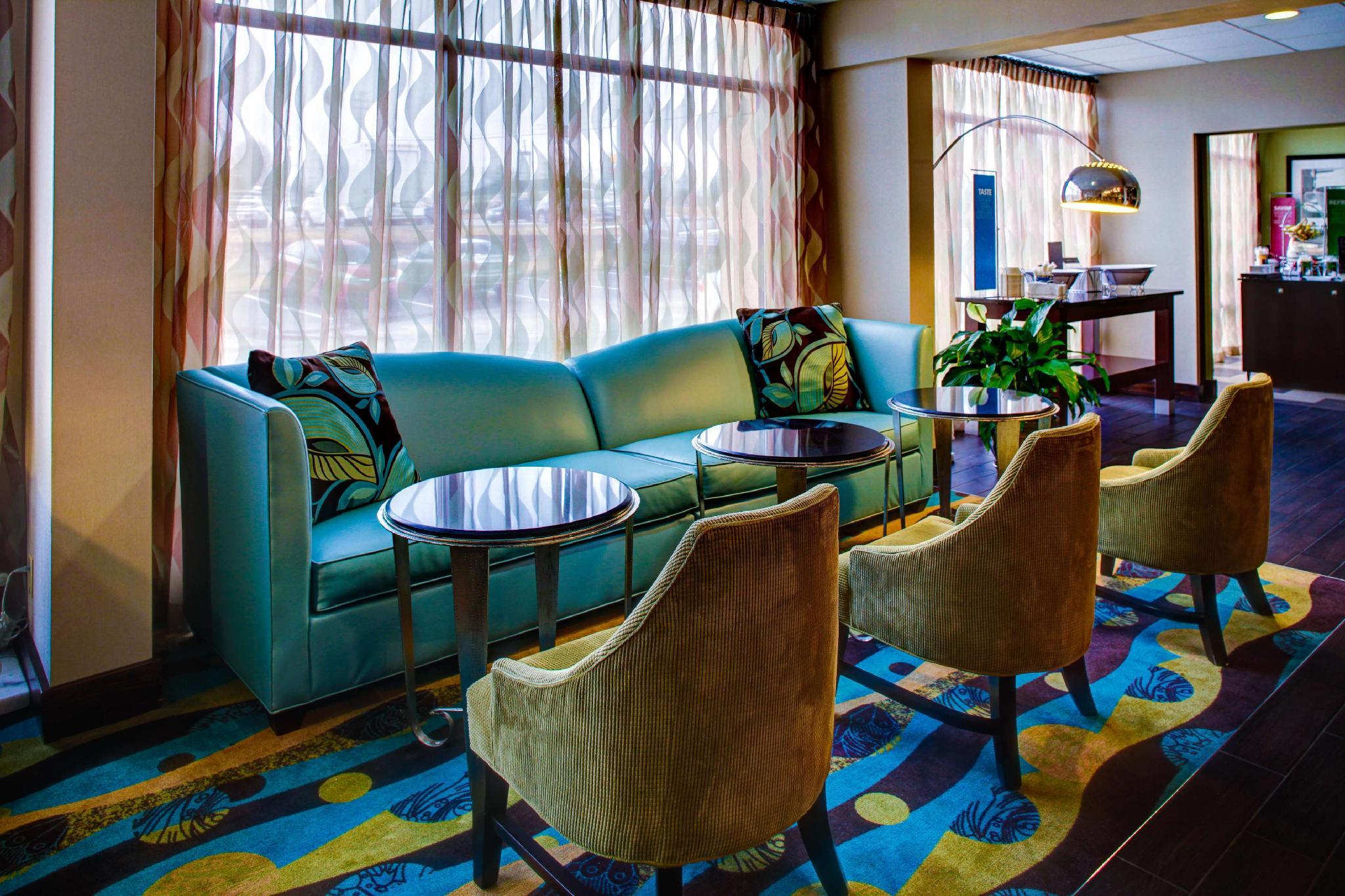 hampton inn and suites fultondale birmingham i 65 al