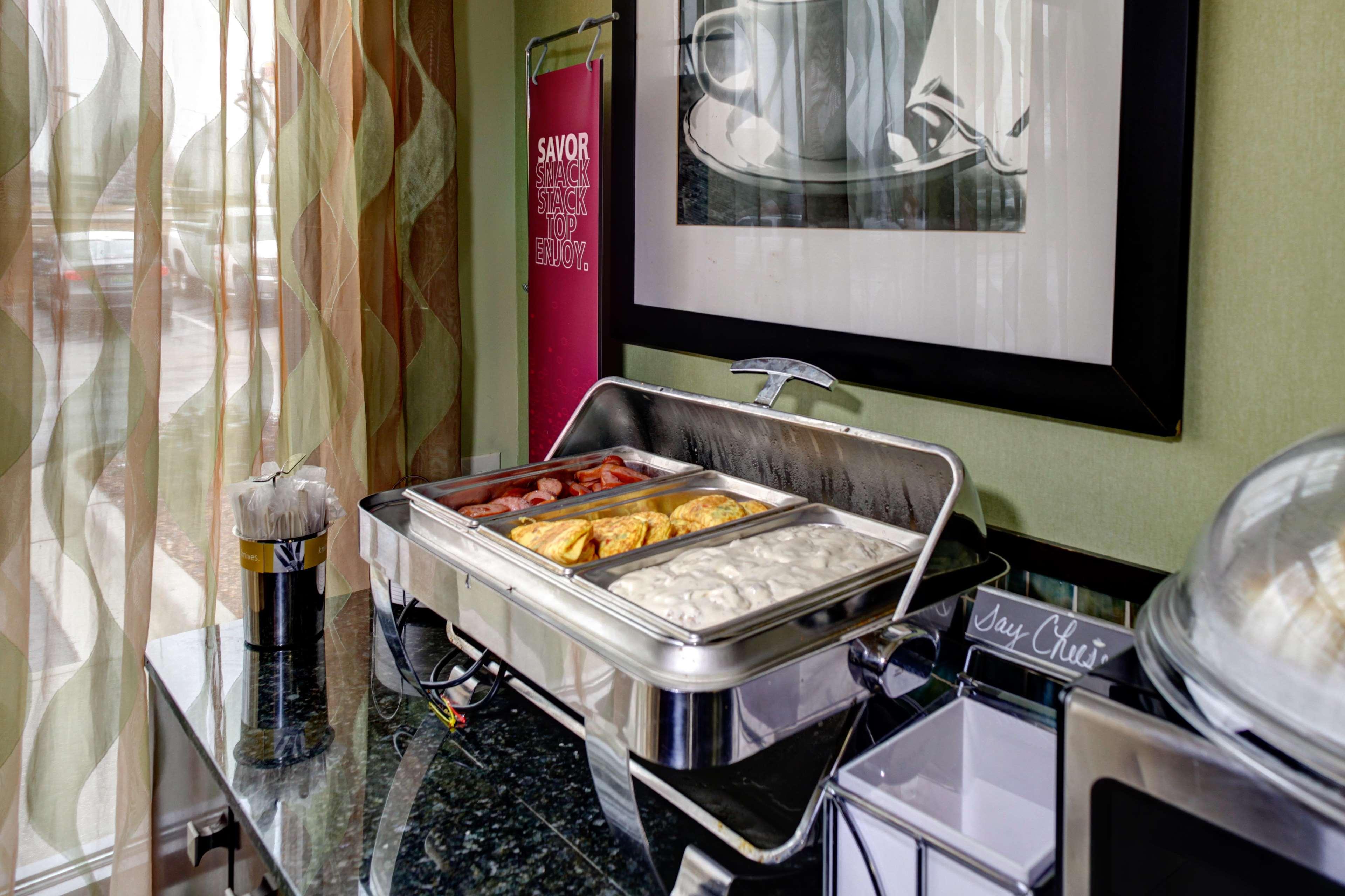 hampton inn and suites fultondale birmingham i 65 al