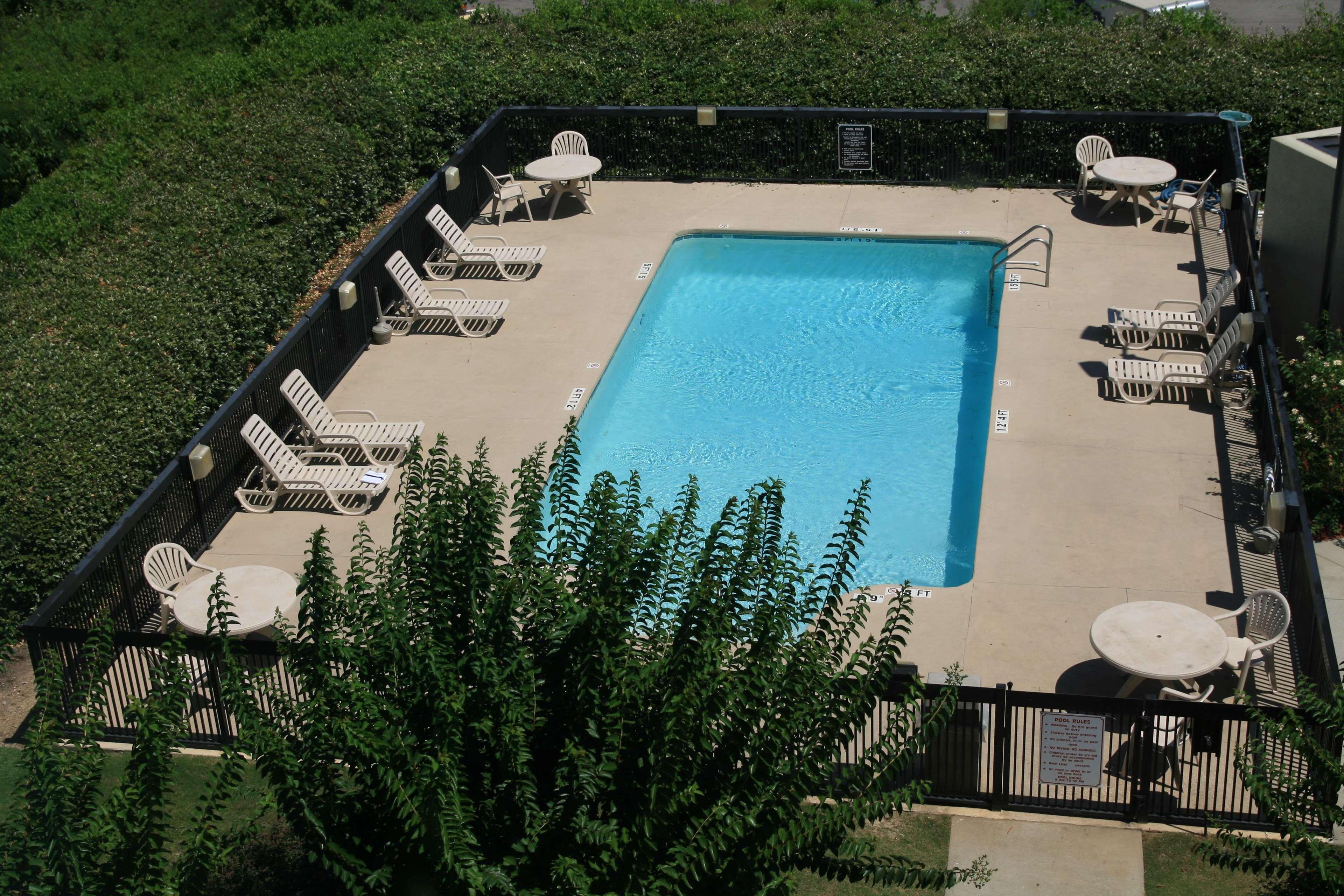 hampton inn and suites fultondale birmingham i 65 al