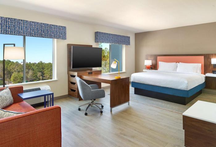 hampton inn and suites fultondale birmingham i 65 al
