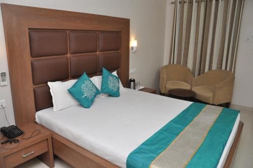 hotel rama residency