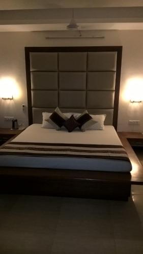 hotel rama residency