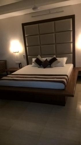 hotel rama residency