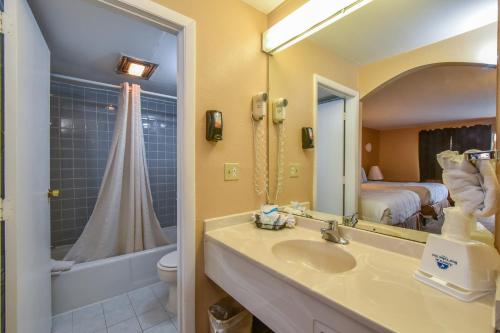 americas best value inn and suites williamstown