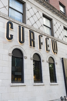 hotel saint clair magnificent mile