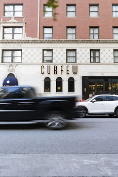 hotel saint clair magnificent mile