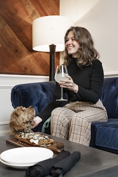 Hotel Saint Clair- Magnificent Mile,Near John Hancock Center,4 star