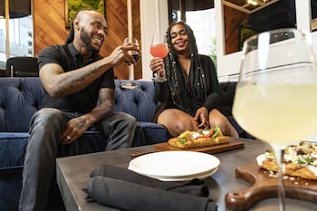 Hotel Saint Clair- Magnificent Mile,Near John Hancock Center,4 star