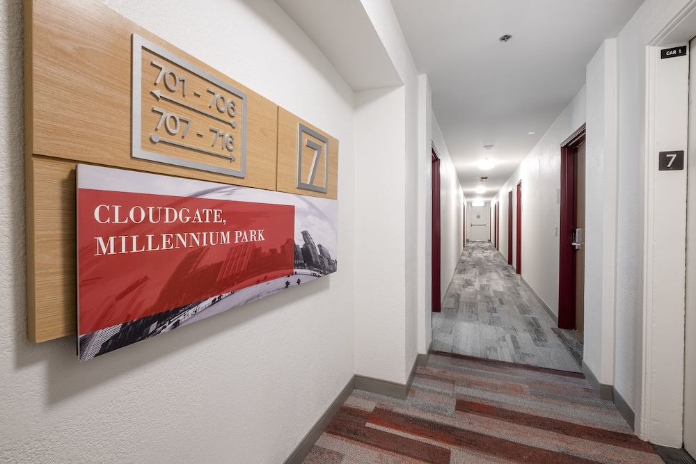 hotel saint clair magnificent mile