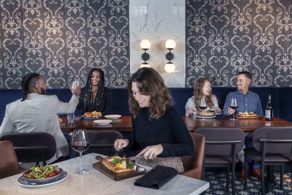 hotel saint clair magnificent mile