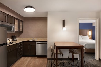 Residence Inn By Marriott Chicago Bloomingdale,Carol Stream>>Bloomingdale,3 star
