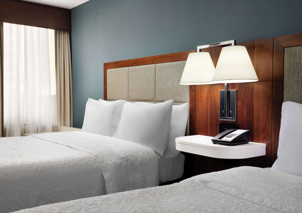 hampton inn chicago downtown magnificent mile