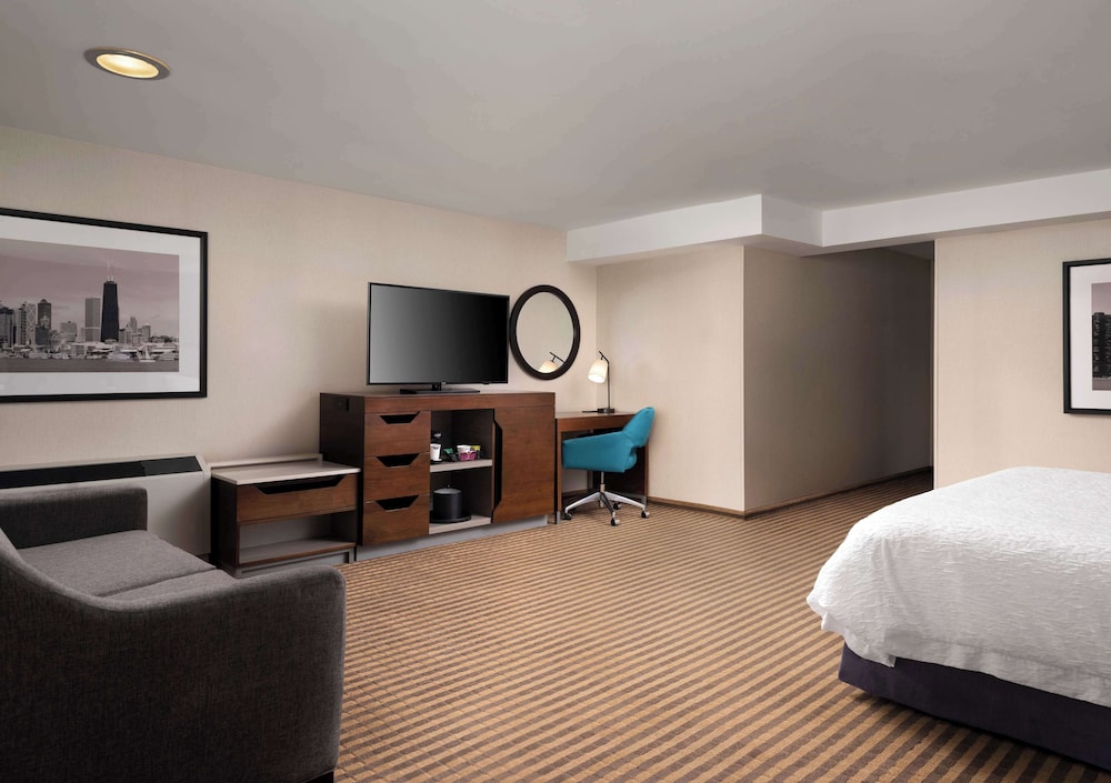 hampton inn chicago downtown magnificent mile