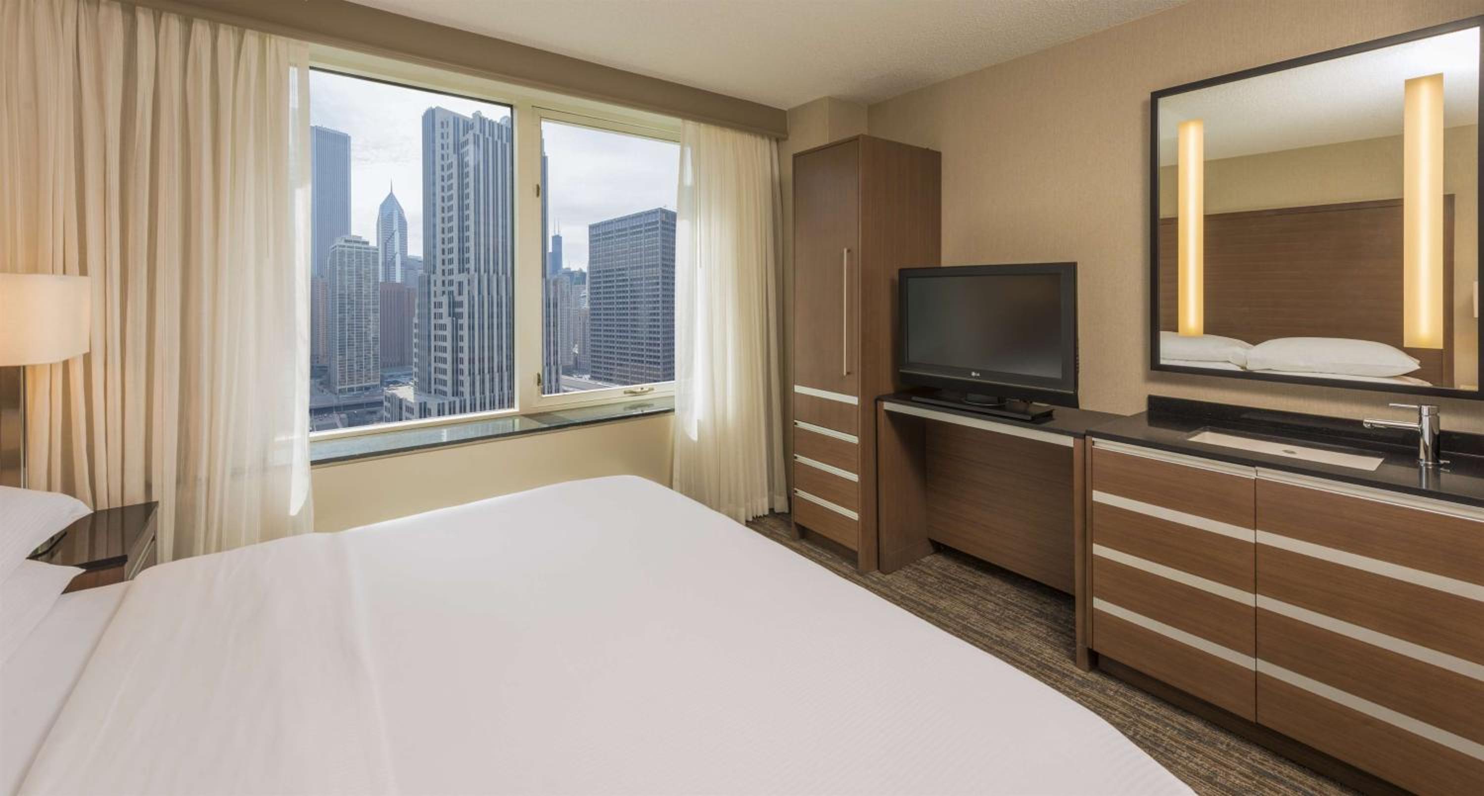 embassy suites by hilton chicago downtown magnificent mile