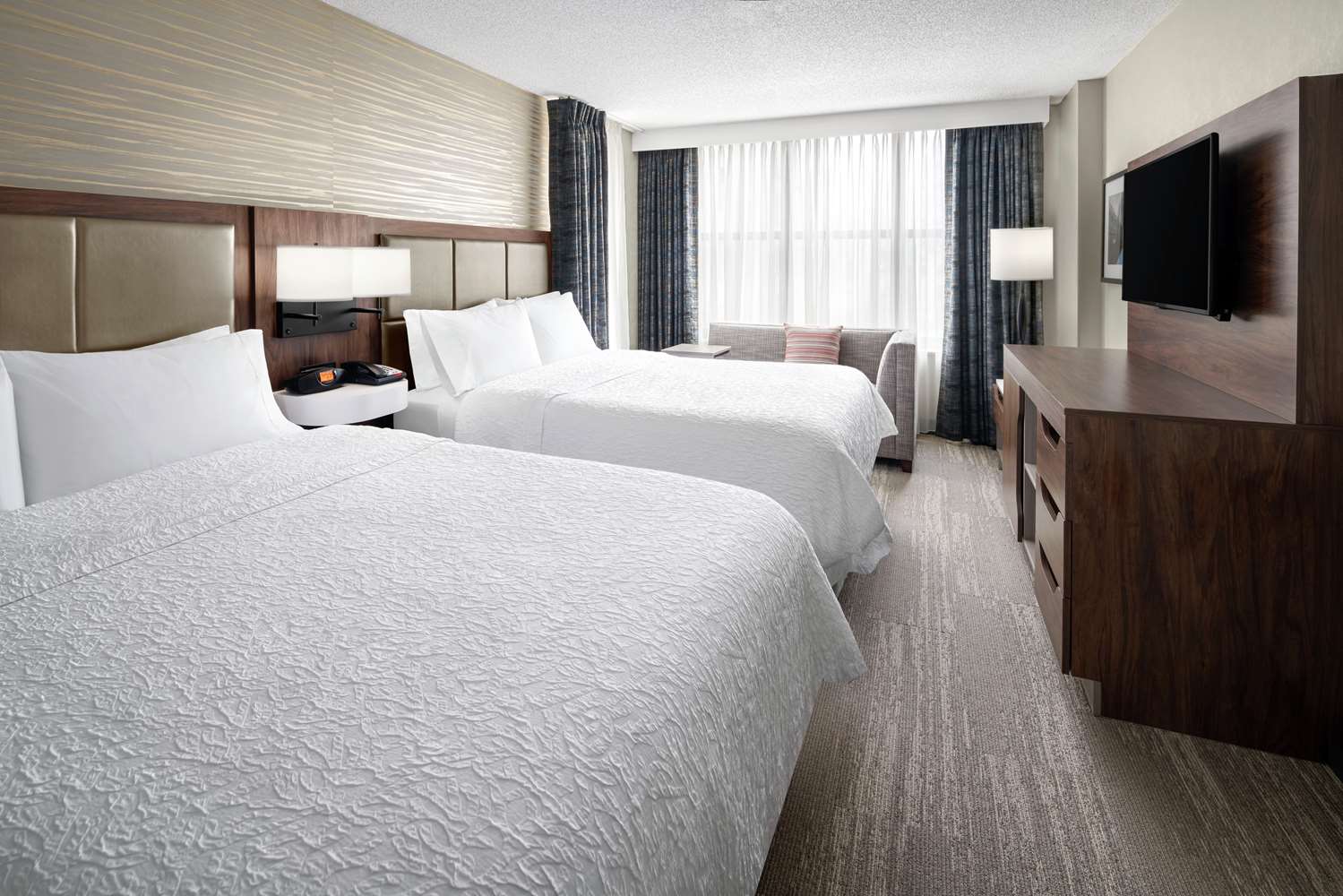 hampton inn and suites chicago downtown
