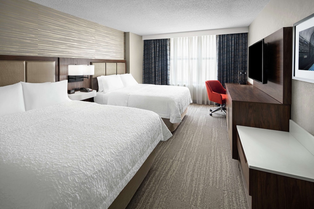 hampton inn and suites chicago downtown