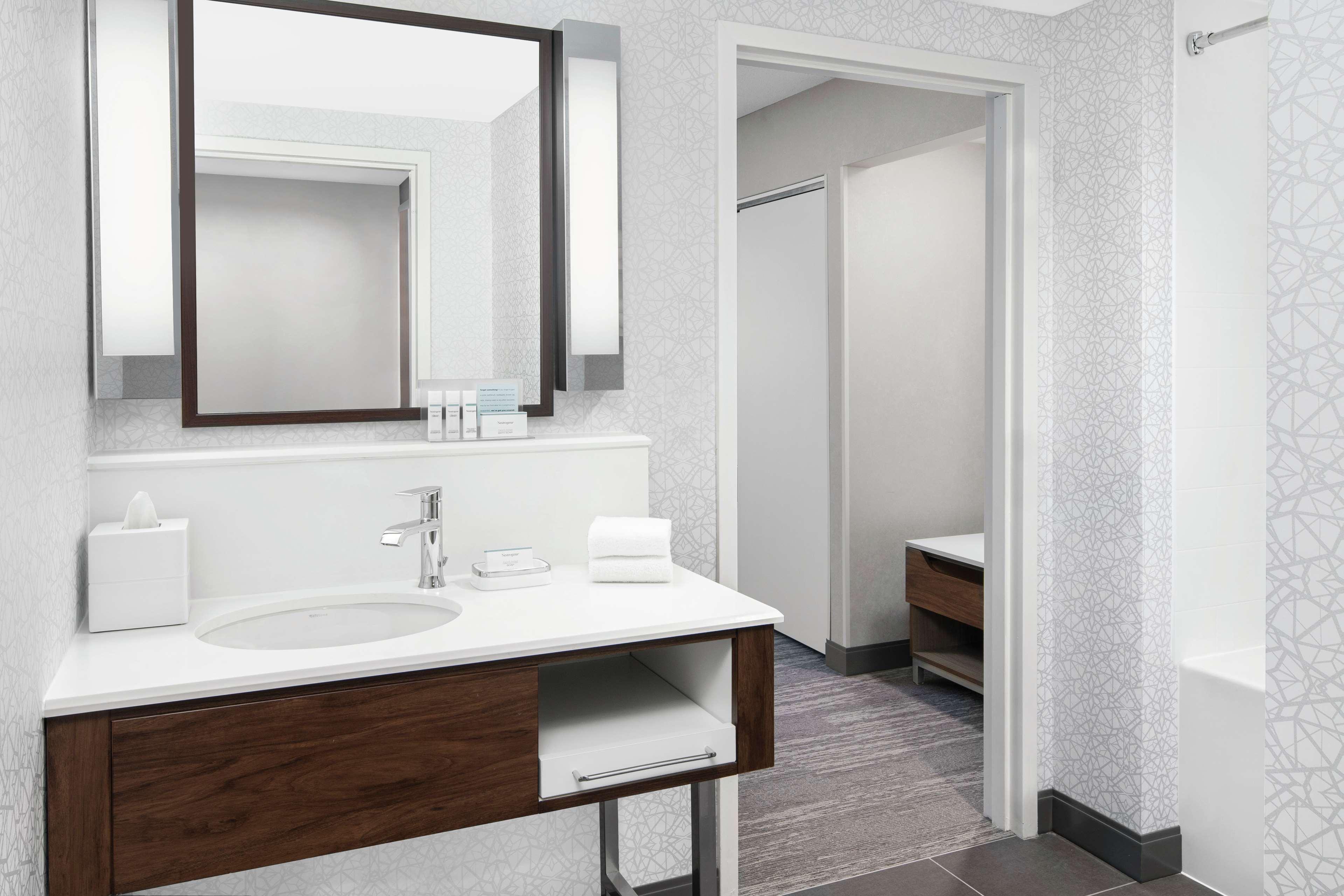 hampton inn and suites chicago downtown