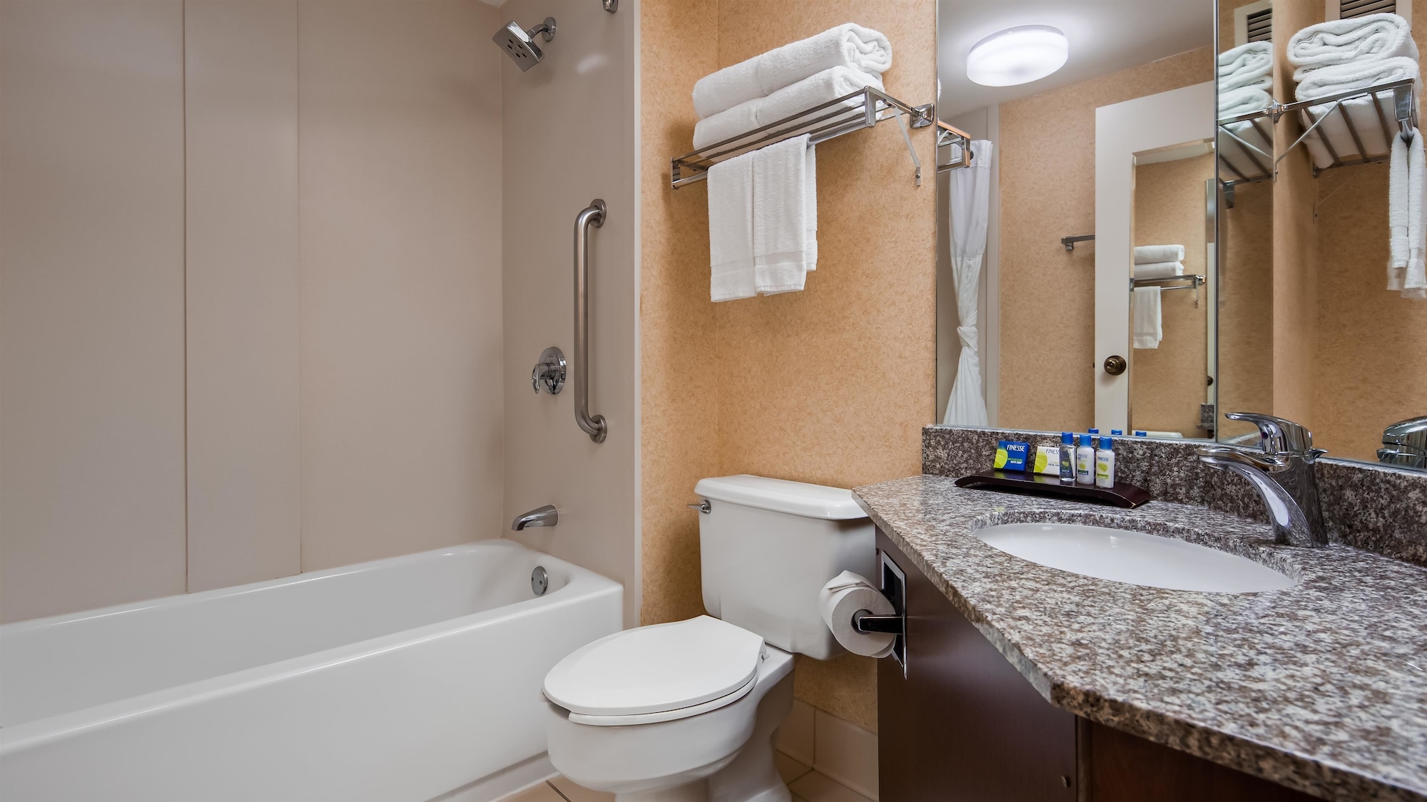 surestay plus hotel by best western chicago lombard