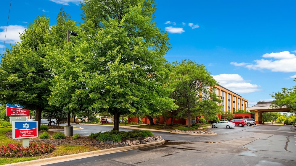 surestay plus hotel by best western chicago lombard