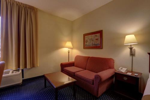 surestay plus hotel by best western chicago lombard