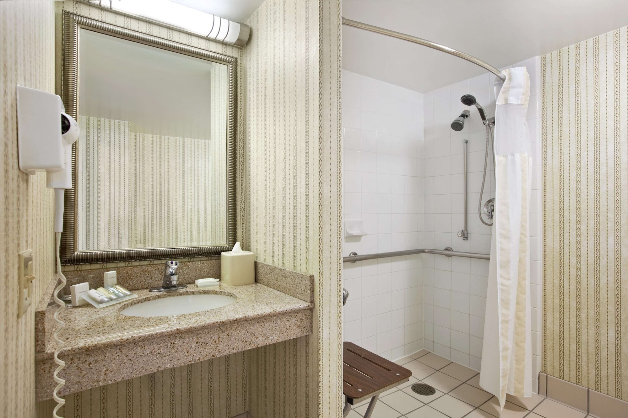 hilton garden inn chicago oak brook