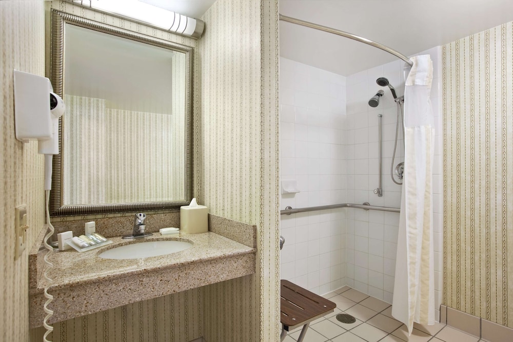 hilton garden inn chicago oak brook