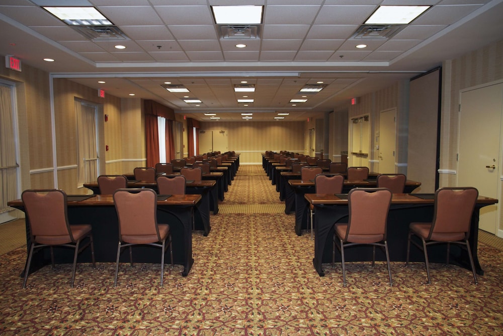hilton garden inn chicago oak brook