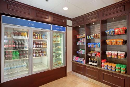 hilton garden inn chicago oak brook
