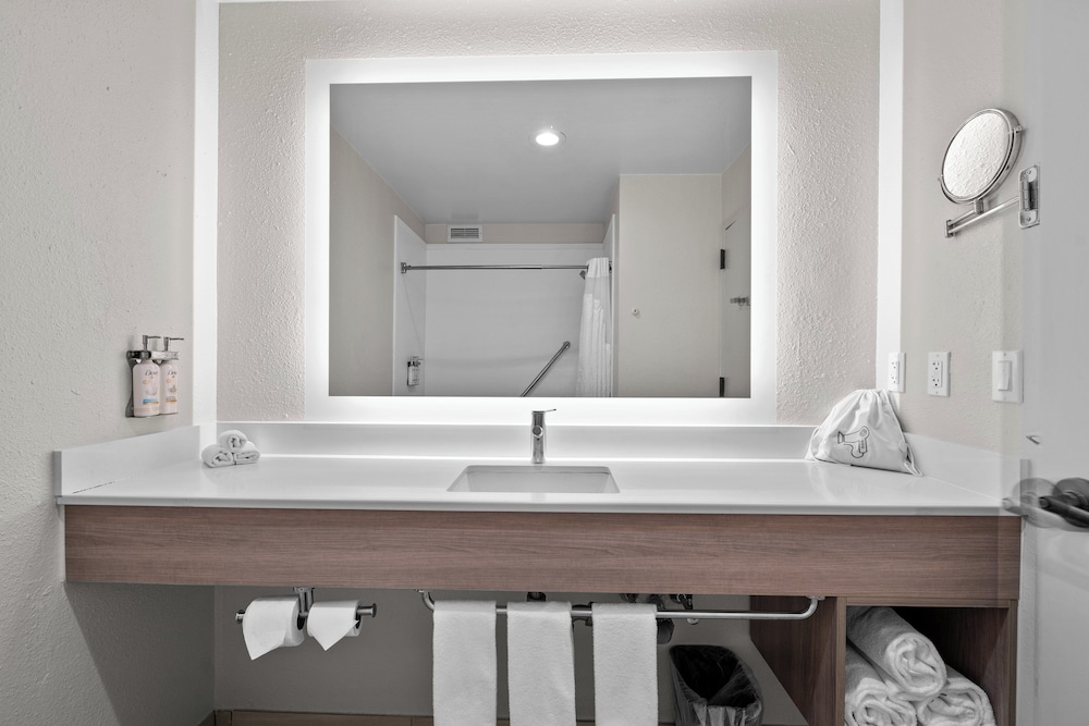 holiday inn express west point by ihg