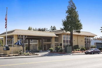Days Inn By Wyndham Gilroy,San Jose>>Gilroy,2 star