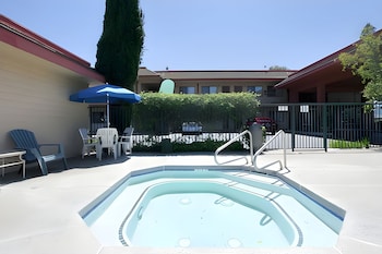 Days Inn By Wyndham Gilroy,San Jose>>Gilroy,2 star
