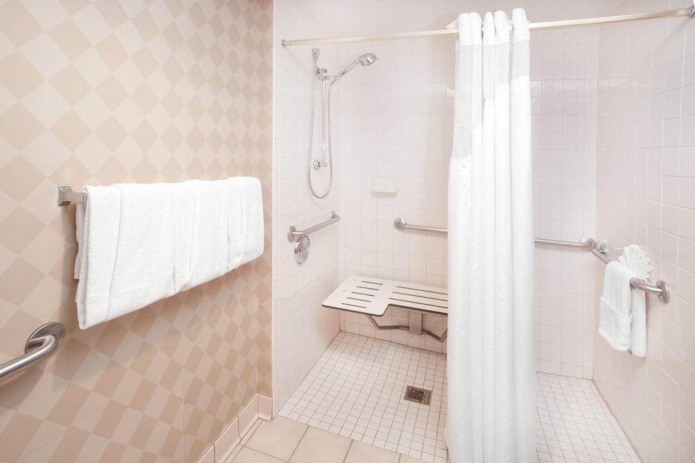 holiday inn and suites chicago carol stream wheaton by ihg