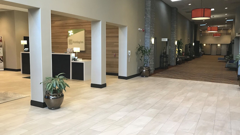 holiday inn and suites chicago carol stream wheaton by ihg