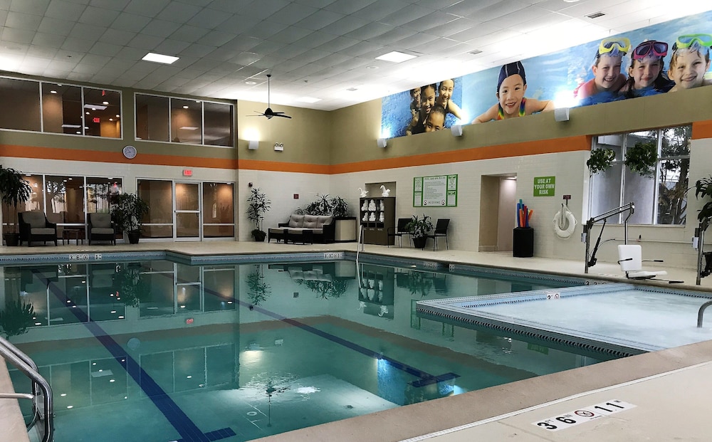 holiday inn and suites chicago carol stream wheaton by ihg