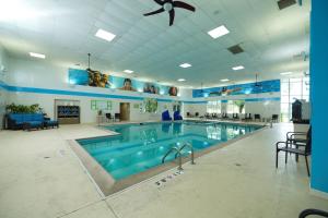 holiday inn and suites chicago carol stream wheaton by ihg