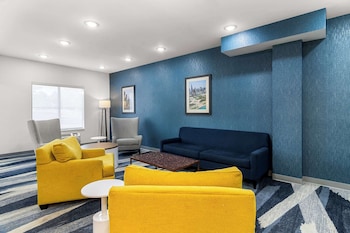 Comfort Inn & Suites Near Tinley Park Amphitheater,Cook County>>Chicago,3 star