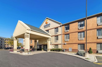 Comfort Inn & Suites Near Tinley Park Amphitheater,Cook County>>Chicago,3 star