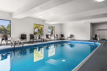 Comfort Inn & Suites Near Tinley Park Amphitheater,Cook County>>Chicago,3 star