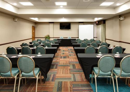 hotel indigo chicago vernon hills by ihg