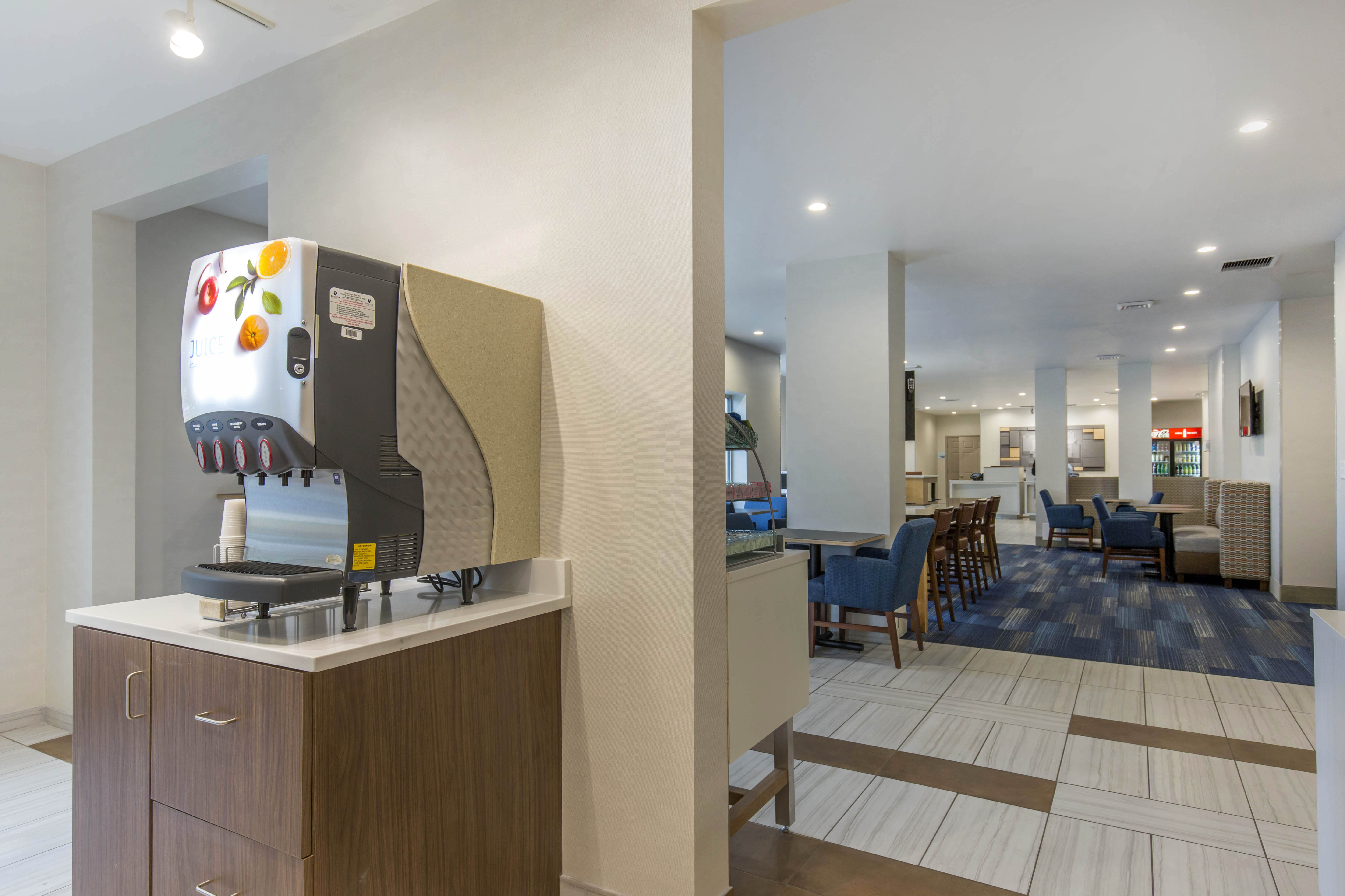 holiday inn express and suites chicago west st cha