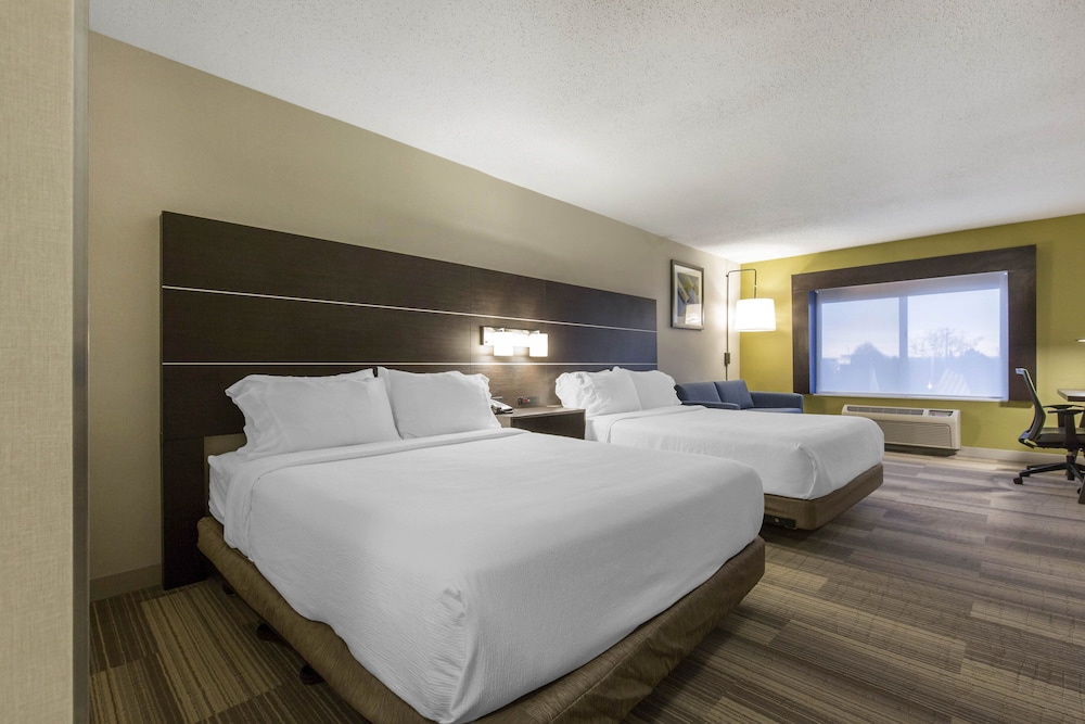 holiday inn express and suites chicago west st cha