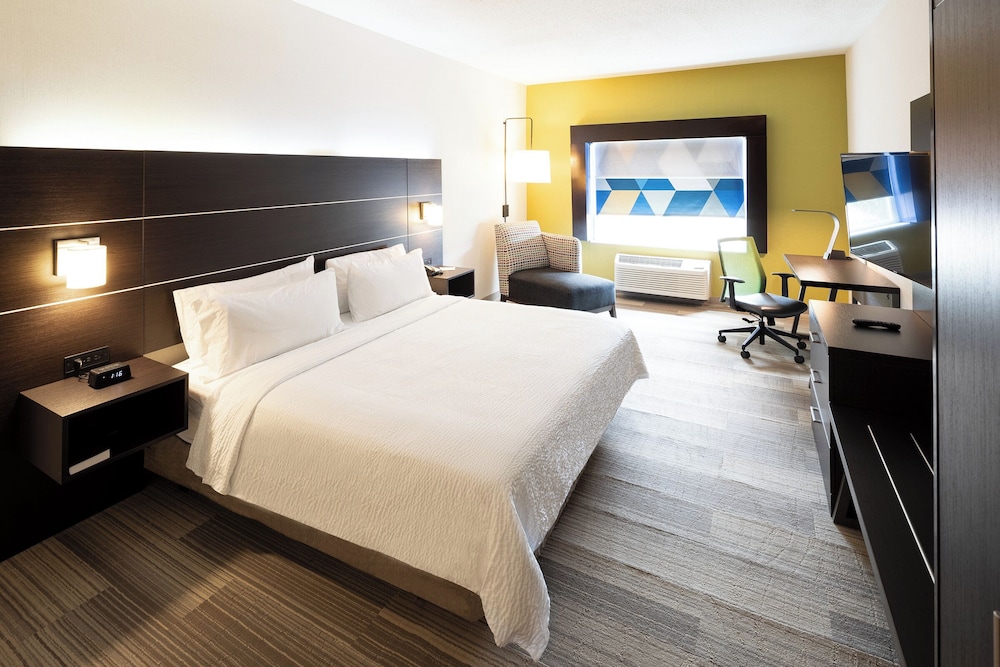 holiday inn express and suites chicago west st cha