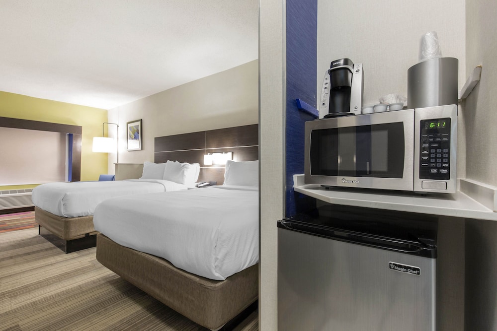 holiday inn express and suites chicago west st cha