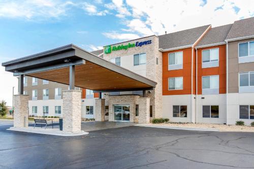 holiday inn express and suites chicago west st cha