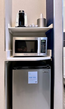 Holiday Inn Express & Suites Chicago West - St Cha,Hoffman Estates>>Chicago,3 star